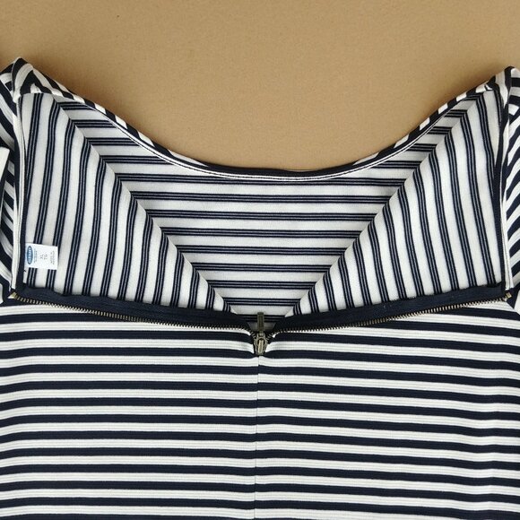 Old Navy Black and White Striped Long Sleeve Dress - Picture 5 of 13